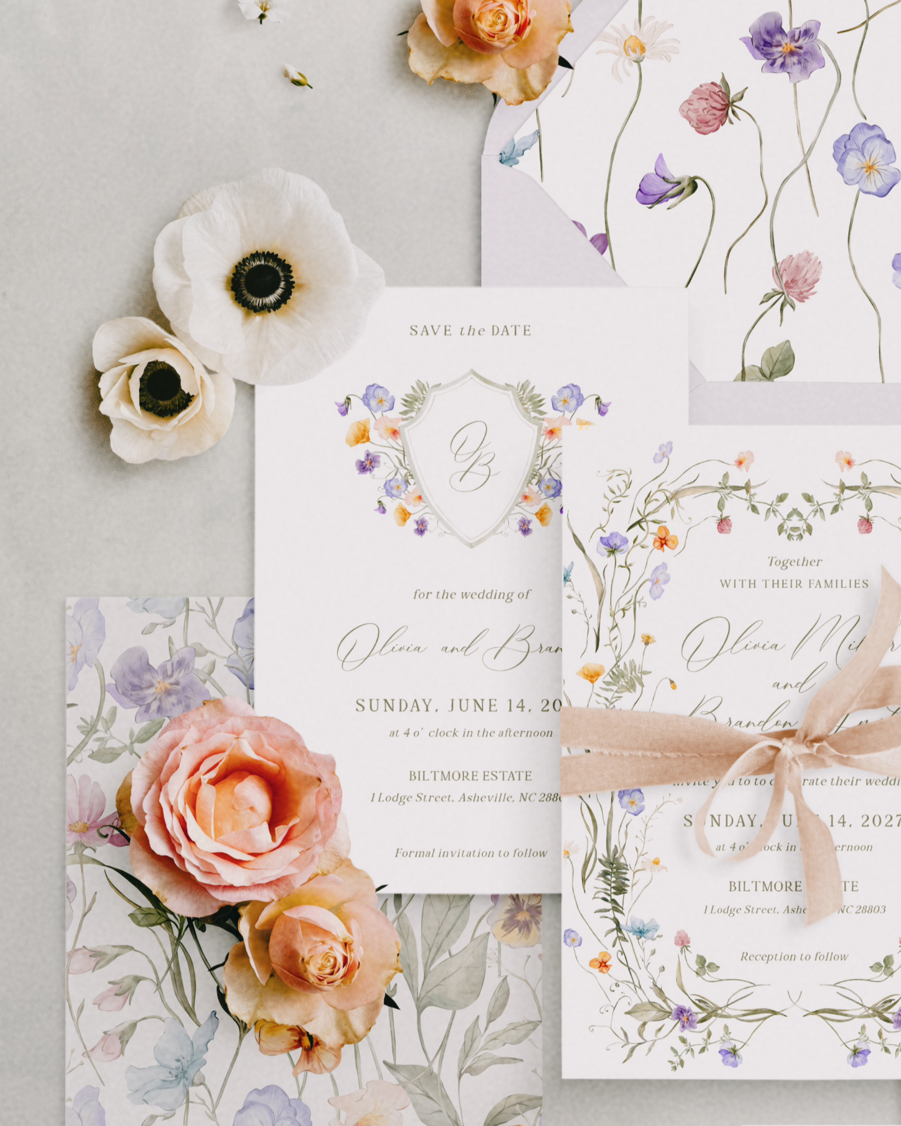 Set di inviti di matrimonio fiori selvatici pastello